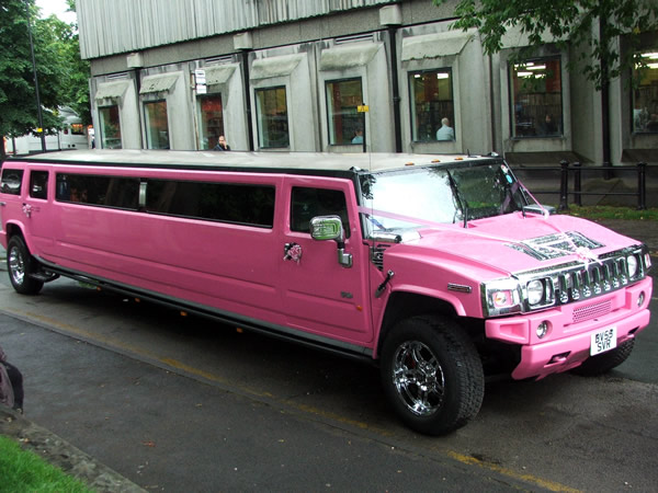 Cost Considerations When Renting Pink Limo Las Vegas For Event